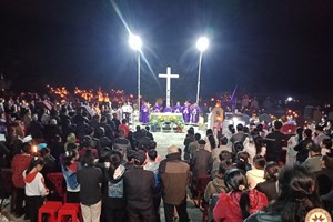 GP.Lạng Sơn - Thánh lễ cầu cho các tín hữu đã qua đời tại Vườn Thánh Cửa Nam