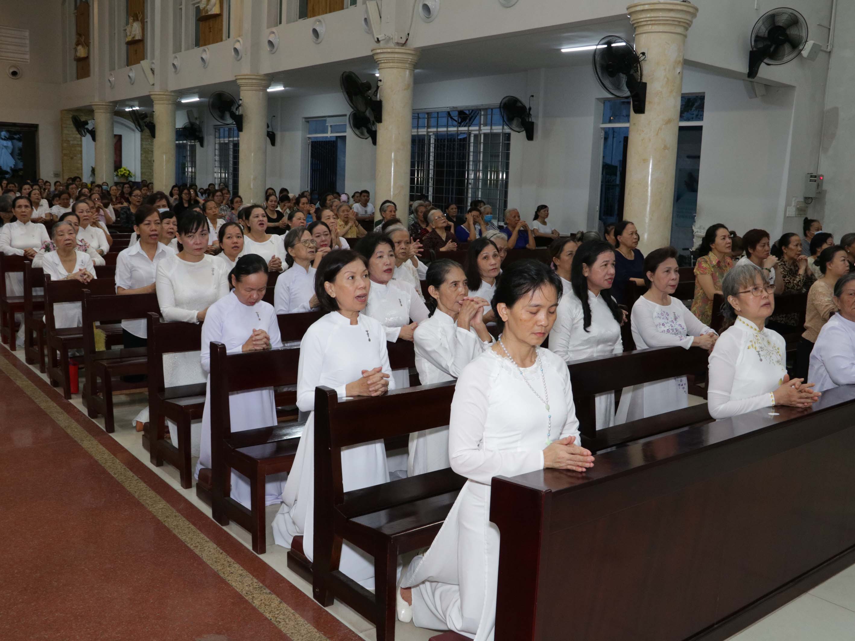 TGP.Sài Gòn - Giáo xứ Tân Việt: Lễ Sinh nhật Đức Trinh nữ Maria ngày 08.09.2020