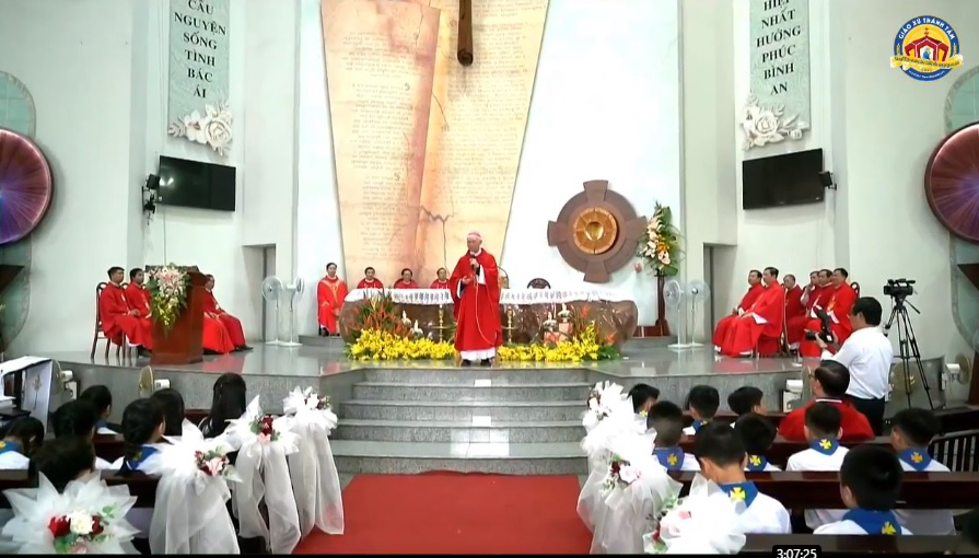 GP.Xuân Lộc - Thánh Lễ Thêm Sức tại Giáo xứ Thánh Tâm hạt Hố Nai