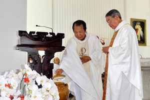 TGP.Sài Gòn - Thánh lễ nhậm chức Chánh xứ An Thới Đông ngày 17-10-2020
