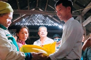 GP.Hưng Hóa - Giáo xứ Trại Sơn: Viếng thăm mục vụ anh chị em đồng bào H’Mông tại họ giáo Suối Tọ, giáo xứ Phù Yên
