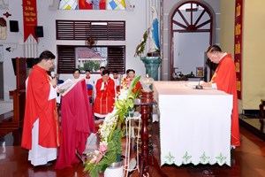 TGP.Sài Gòn - Thánh lễ nhậm chức Tân Chánh xứ Thánh Linh ngày 20-10-2020