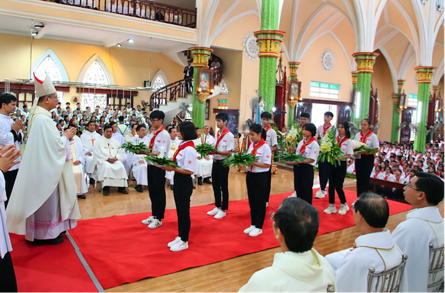 GP.Bùi Chu - GLVGP  mừng lễ Mẹ Vô Nhiễm