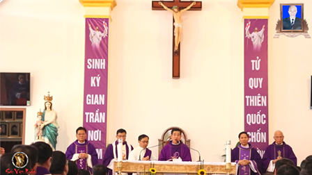 GP.Hưng Hóa - Thánh lễ an táng ông cố Anphongsô Nguyễn Quanh Huy tại giáo xứ Phù Lao