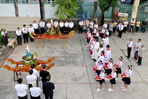TGP.Sài Gòn - Giáo xứ Bùi Phát: Bổn mạng Giáo khu Mân Côi và làm phép tượng đài thánh Giuse 2020