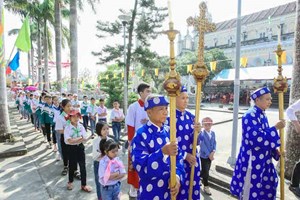 GP.Bùi Chu - Giáo xứ Bình Hải: Thánh lễ chính tiệc tuần chầu