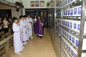 TGP.Sài Gòn - Giáo xứ Thủ Đức: Hội Hiền Mẫu xin lễ cầu cho các Linh hồn 2020