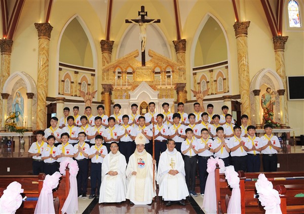 TGP.Sài Gòn - Giáo xứ Đông Quang: Kỷ niệm 2 năm Cung hiến Thánh Đường và Thêm Sức ngày 8-11-2020