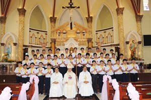 TGP.Sài Gòn - Giáo xứ Đông Quang: Kỷ niệm 2 năm Cung hiến Thánh Đường và Thêm Sức ngày 8-11-2020