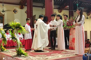 GP.Bùi Chu - Giới trẻ Tang Điền mừng lễ Chúa Kitô Vua
