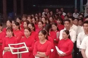 GP.Hưng Hóa - Ca đoàn giáo xứ Phù Lao mừng lễ quan thầy