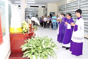 TGP.Sài Gòn - Giáo xứ Bùi Phát: Thánh lễ cầu cho các đẳng linh hồn ngày 2-11-2020