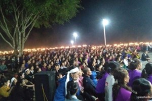 GP.Hưng Hóa - Thánh lễ cầu cho các linh hồn tại vườn thánh giáo xứ Đại Phác