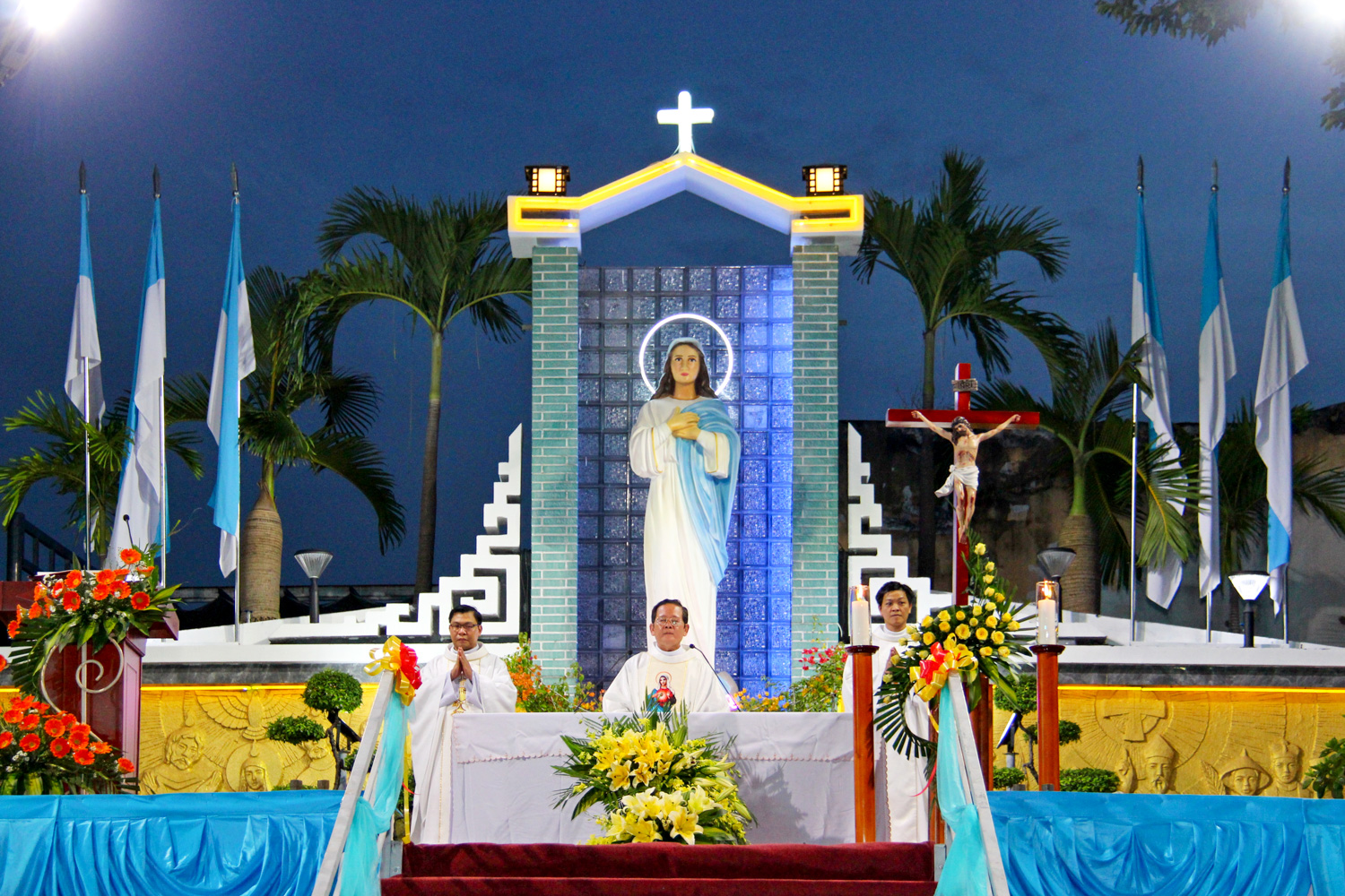 TGP.Sài Gòn - Giáo xứ Bùi Phát: Mừng kính Đức Mẹ Vô Nhiễm Nguyên Tội bổn mạng giáo xứ bậc II