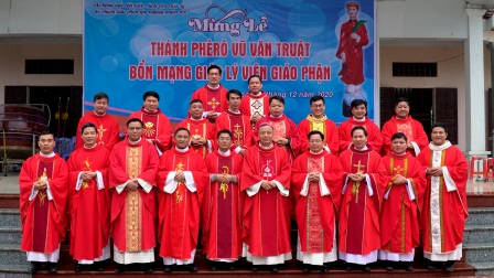 GP.Hưng Hóa - Giáo lý viên giáo phận gặp mặt và mừng lễ quan thầy tại giáo xứ Hiền Quan