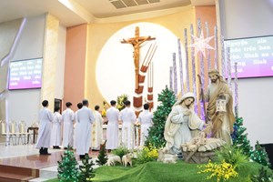 TGP.Sài Gòn - Giáo xứ Tân Việt: Thánh lễ Đêm Giáng sinh 2020