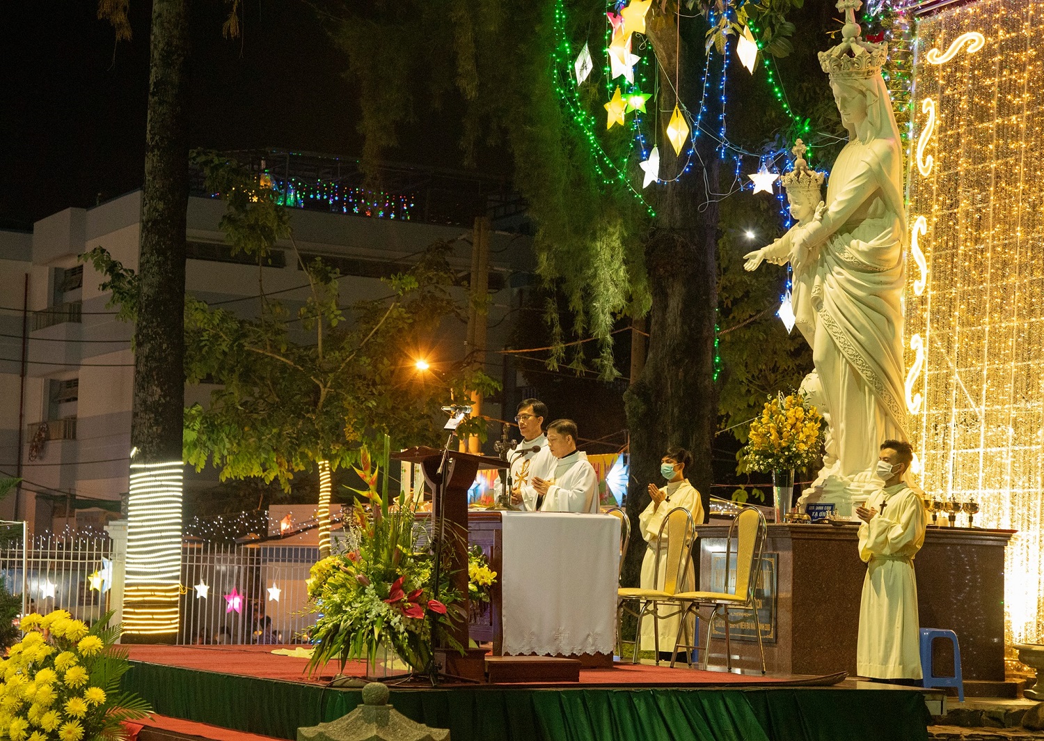 TGP.Sài Gòn - Giáo xứ Phú Bình: Mừng đại lễ Giáng sinh 2020