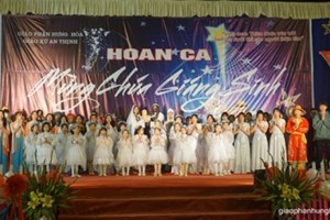 GP.Hưng Hóa - Đêm hoan ca và Thánh lễ mừng Chúa Giáng Sinh tại giáo xứ An Thịnh