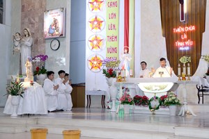 TGP.Sài Gòn - Giáo xứ Tân Trang: Ban lễ sinh mừng bổn mạng 2020
