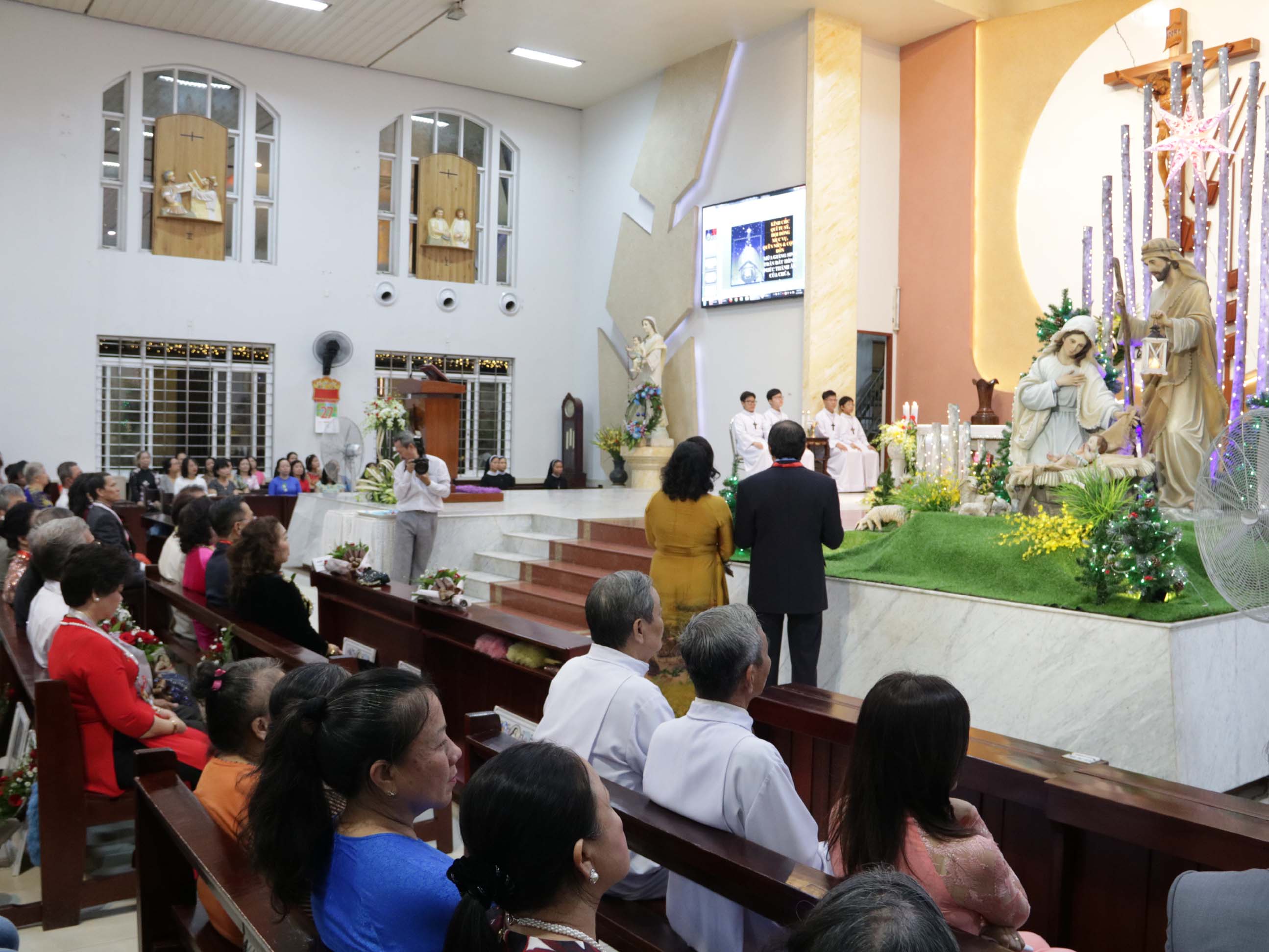 TGP.Sài Gòn - Giáo xứ Tân Việt: Thánh lễ kỷ niệm hôn phối 2020