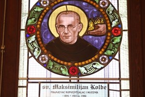 Thánh tích thánh Maximiliano Kolbe được đặt trong nhà nguyện của Quốc hội Ba Lan