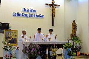 TGP.Sài Gòn - Giáo xứ Hiển Linh: Mừng kính thánh Phanxicô Xaviê - bổn mạng Ca đoàn Phanxicô Xaviê ngày 3-12-2020