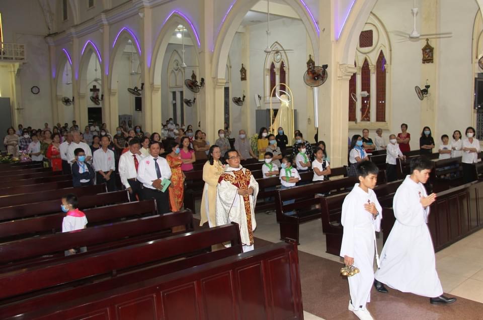 TGP.Sài Gòn - Giáo xứ Thủ Đức: Giáo họ Phanxicô Xaviê mừng bổn mạng ngày 3-12-2020