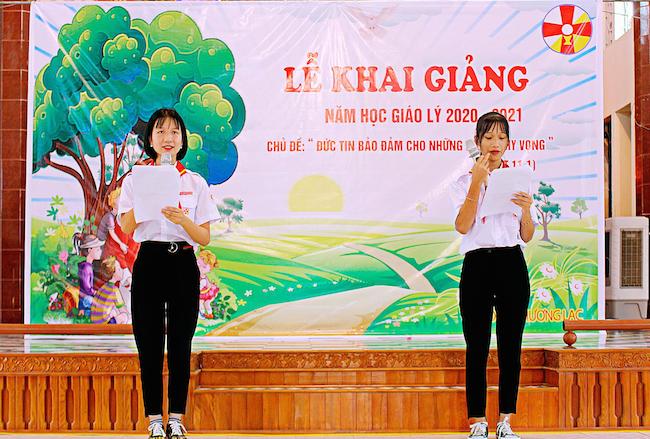 GP.Bùi Chu - Phương Lạc khai giảng năm học Giáo lý mới