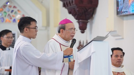 GP.Hưng Hóa - Bài cám ơn của Đức cha Gioan Maria Vũ Tất trong Thánh lễ tạ ơn kết thúc sứ vụ Giám mục Chính tòa