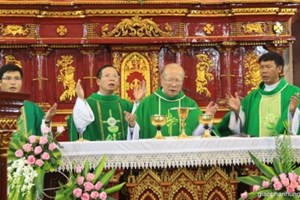 GP.Hưng Hóa - Giáo xứ Vĩnh Lộc: Thánh lễ tạ ơn mừng sinh nhật lần thứ 76 của Đức cha Antôn Vũ Huy Chương