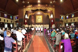 GP.Lạng Sơn - Thánh lễ cầu nguyện cho Đức Cố Giám mục Vinh-sơn Phao-lô Phạm Văn Dụ