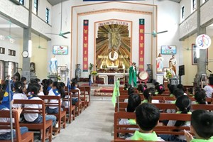 GP.Phát Diệm - Giáo xứ Vô Hốt: Một số hình ảnh trao khăn các ngành TNTT và khai giảng năm học mới