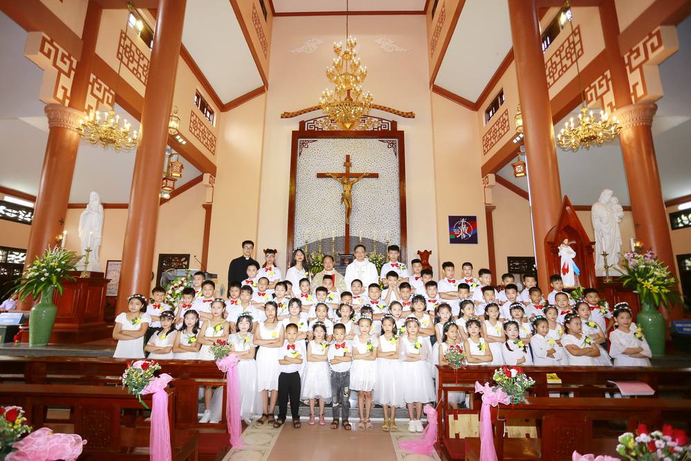 GP.Phát Diệm - Thánh lễ cho các Rước lễ lần đầu và khai giảng năm học 2020-2021 tại giáo xứ Ninh Bình