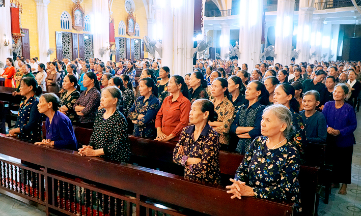 GP.Bùi Chu - Hội Bác ái Kiên Lao mừng bổn mạng