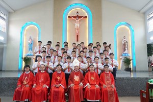 TGP.Sài Gòn - Giáo xứ Bình Chiểu: Thánh lễ ban Bí tích Thêm Sức ngày 20-9-2020