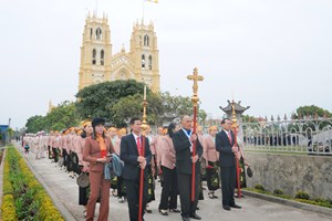 GP.Bùi Chu - Họ Lục Thủy, xứ Phú Thọ mừng công nhà thờ