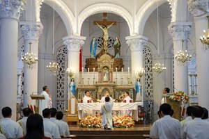 TGP.Sài Gòn - Giáo xứ Tân Định: 21 tân Phó Tế dâng lễ tạ ơn ngày 12-1-2021