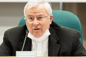 ĐHY Chủ tịch HĐGM Ý mời gọi tin tưởng tổng thống Mattarella