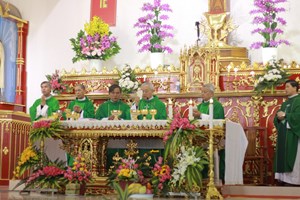 GP.Thái Bình - Thánh lễ chính tiệc – Tuần chầu lượt Giáo xứ Công Bồi