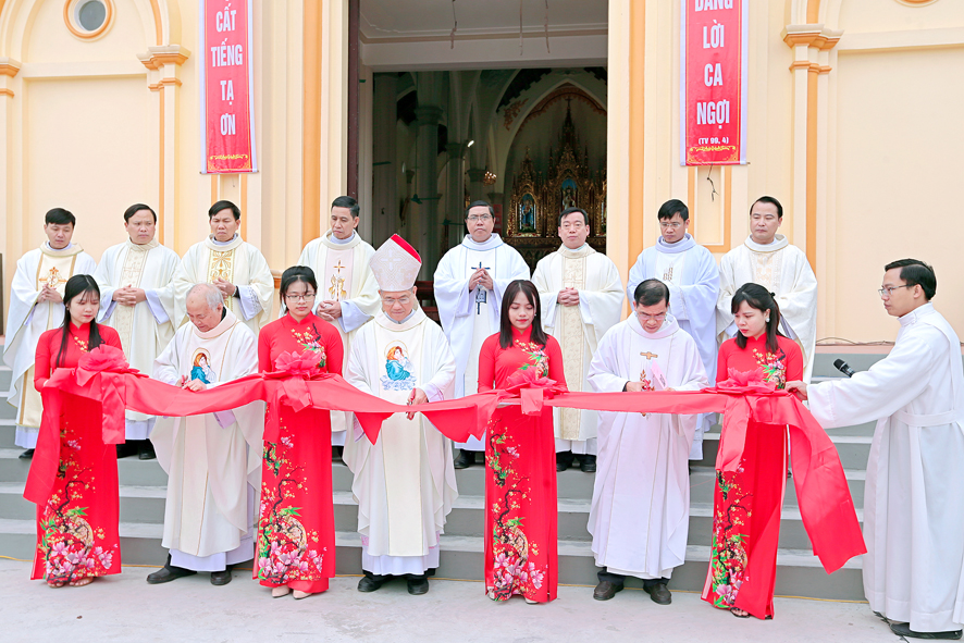 GP.Bùi Chu - Giáo họ Trái Tim Chúa khánh thành nhà thờ