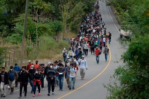 15 tổ chức Công giáo phản đối dùng vũ lực ngăn dòng người Honduras di cư