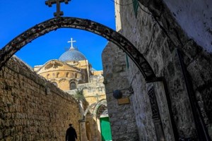 Đức Thượng phụ Giêrusalem gặp gỡ các quan chức cấp cao của Jordan