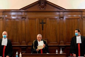Cựu giám đốc ngân hàng Vatican bị kết án gần 9 năm tù về tội rửa tiền và tham ô