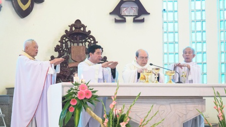 GP.Hưng Hóa - Giáo xứ Chính tòa Sơn Lộc: Kỷ niệm ngày cung hiến Nhà thờ và Hội chợ Thiếu nhi