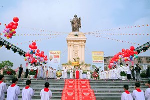 GP.Bùi Chu - Phú An khánh thành kỳ đài thánh Phaolô