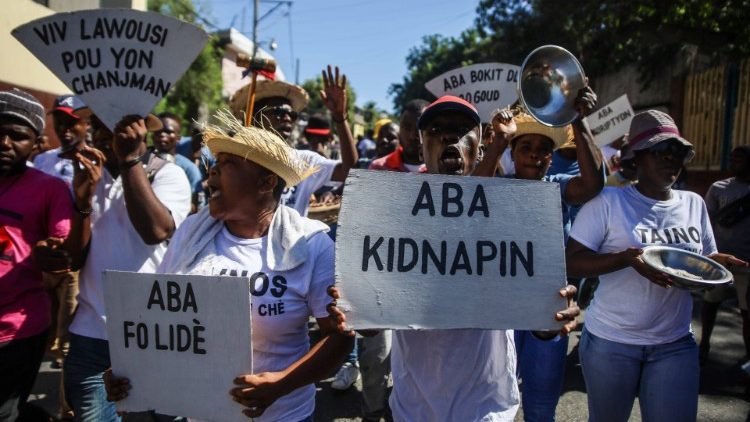 Hai người trong nhóm 17 nhà truyền giáo và người thân bị bắt cóc tại Haiti được trả tự do
