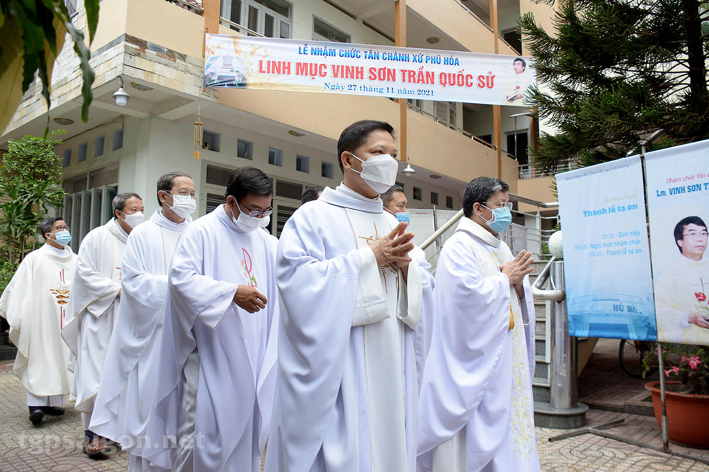 TGP.Sài Gòn - Giáo xứ Phú Hòa đón Linh mục Tân chánh xứ ngày 27-11-2021