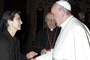 ĐTC bổ nhiệm một nữ tu vào vị trí thứ hai của Quốc gia thành Vatican