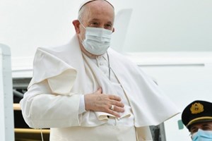 ĐTC rời Roma lên đường viếng thăm Cộng hoà Sýp