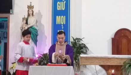 GP.Hưng Hóa - Thánh lễ Tro - khai mạc Mùa Chay Thánh tại giáo xứ Phù Lao